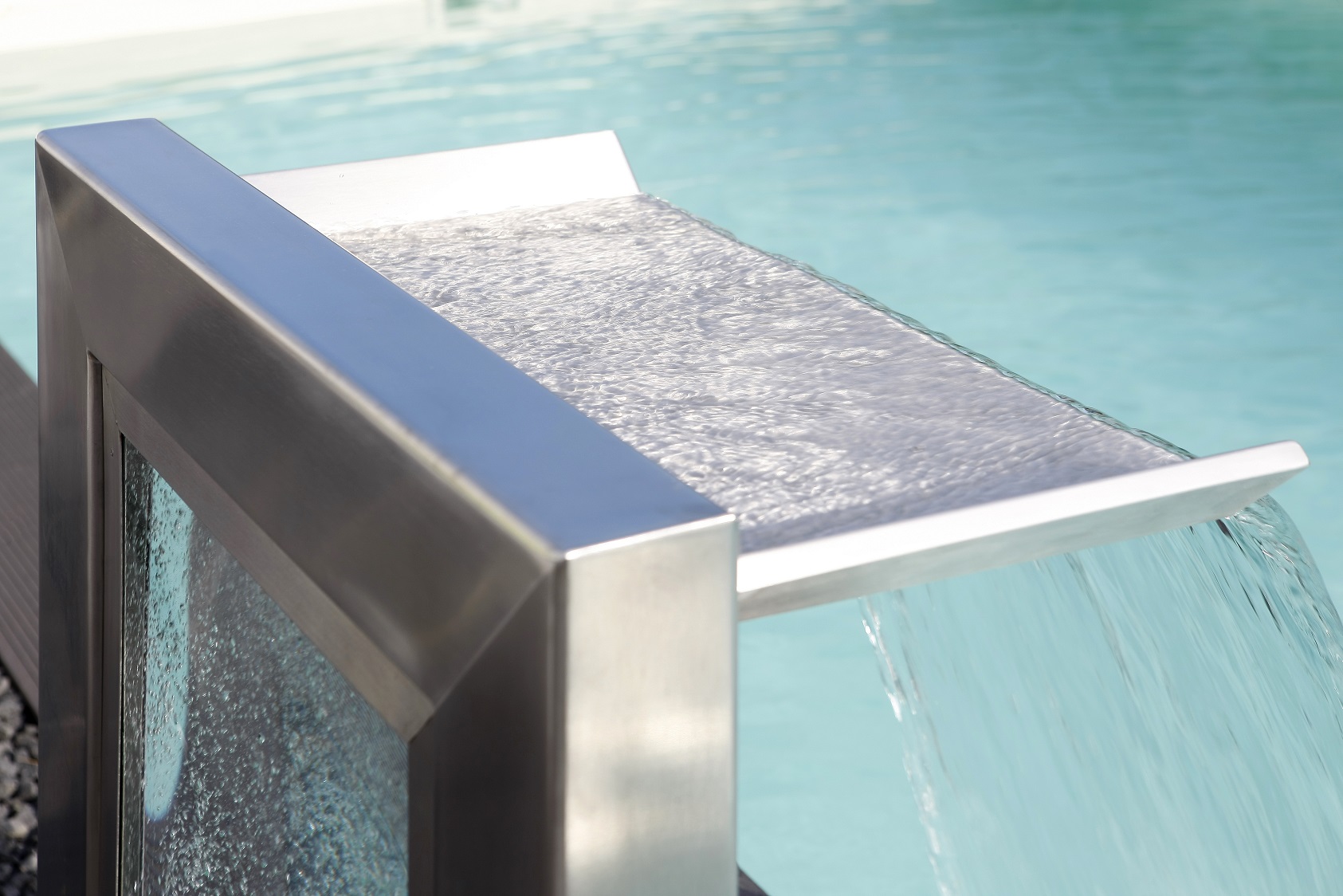 Gush Luxury Q Pool Fountain LED Lights - Image 4