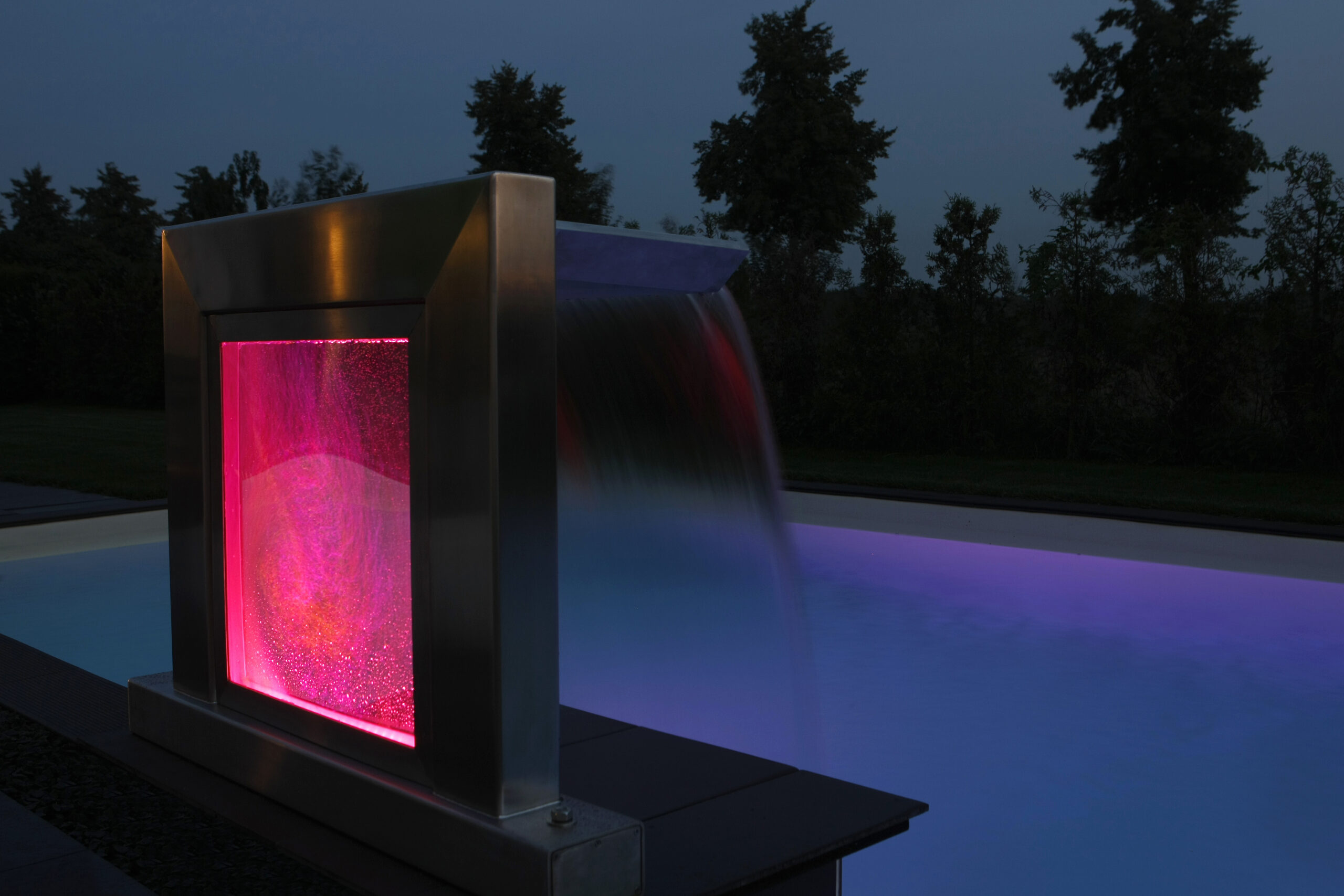 Gush Luxury Q Pool Fountain LED Lights - Image 5