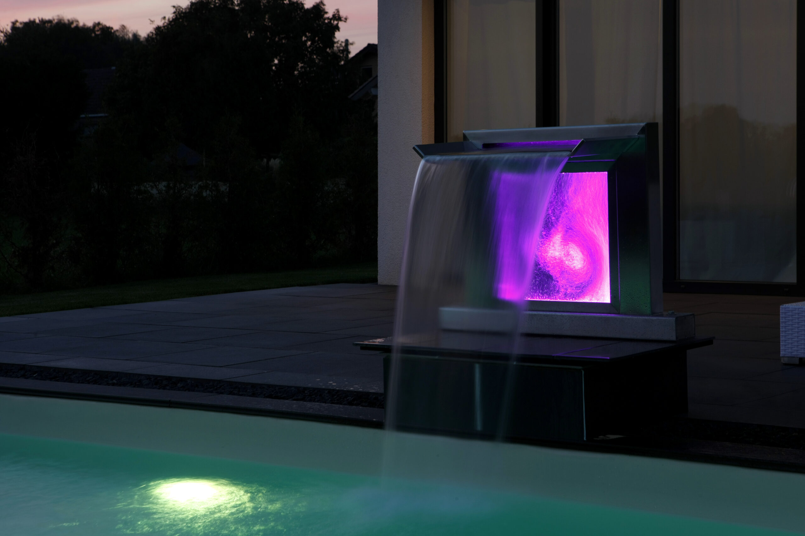 Gush Luxury Q Pool Fountain LED Lights - Image 2