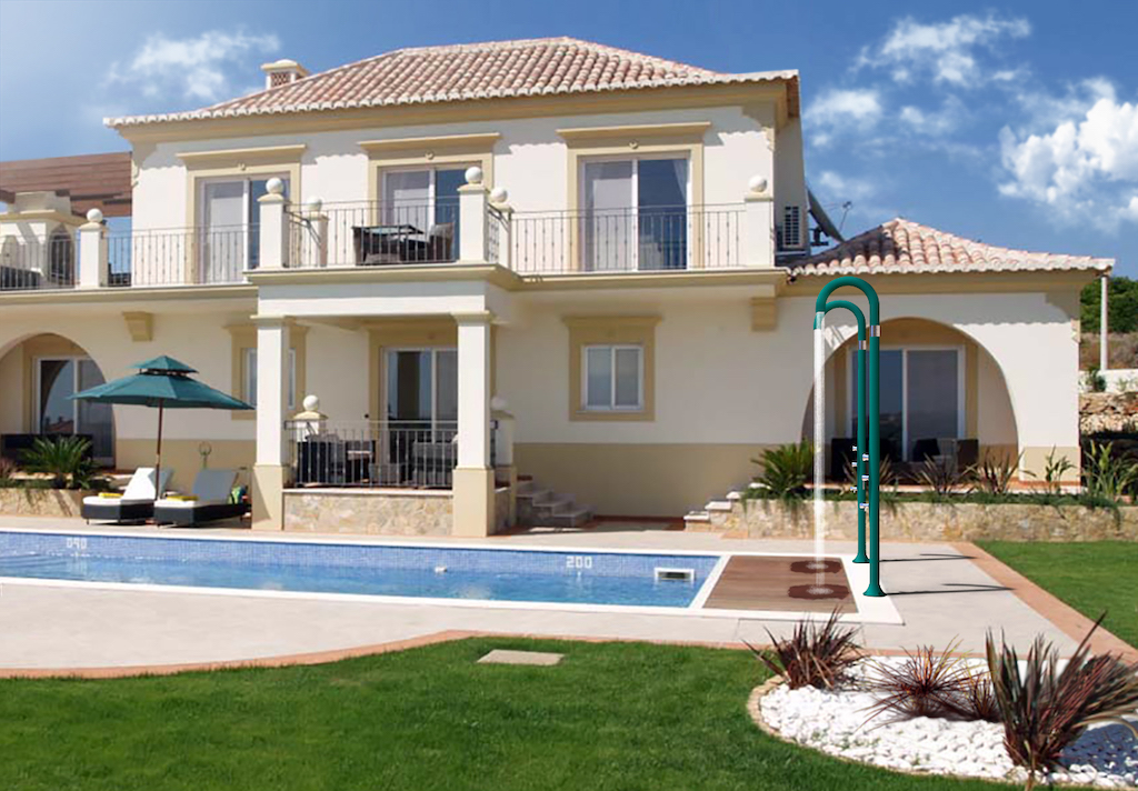 Traditional Free Standing Outdoor Shower - Image 3